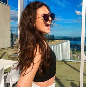 Meet your Posher, Lynn